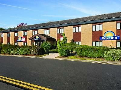 Days Inn Bradford M62 Exterior photo