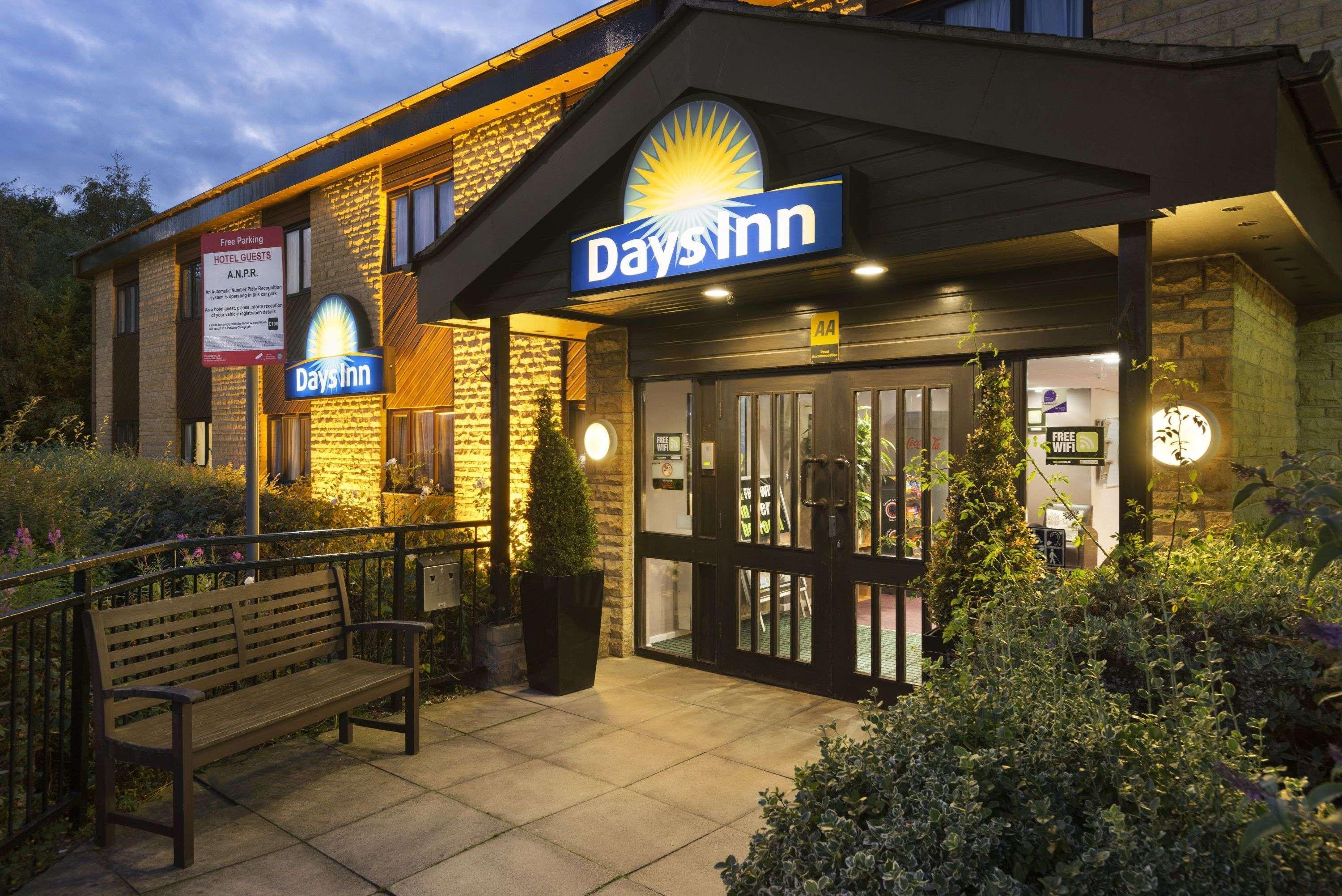 Days Inn Bradford M62 Exterior photo